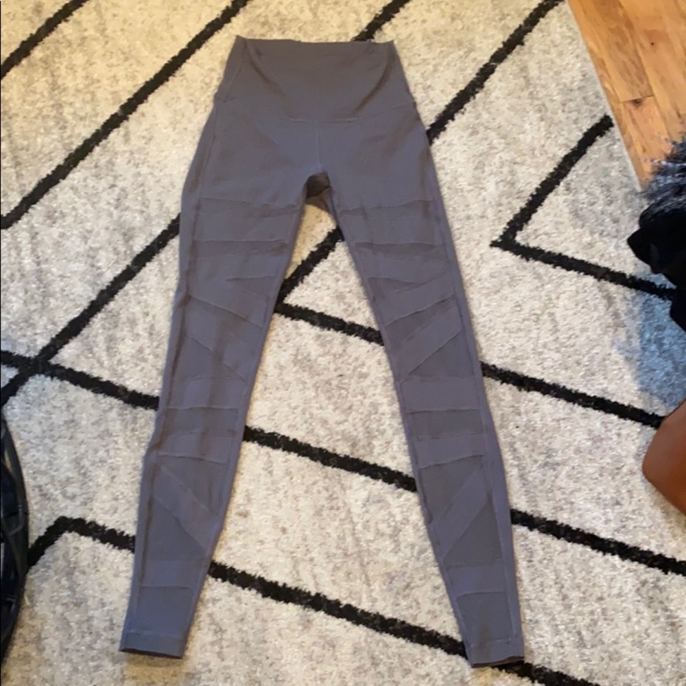 Lululemon pants size 4 gray mesh